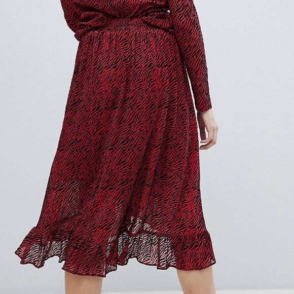 Soaked in Luxury | Tiger Stripe Wrap Skirt - Picture 2 of 3